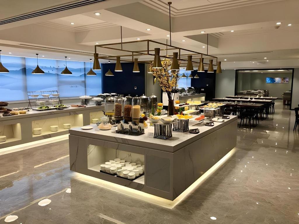 Deacon House Wuxi Hotel Уси Екстериор снимка